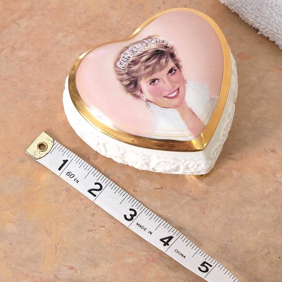 Princess Diana Music Box Candle In The Wind Trinket Porcelain Ardleigh Elliott - Picture 13 of 15